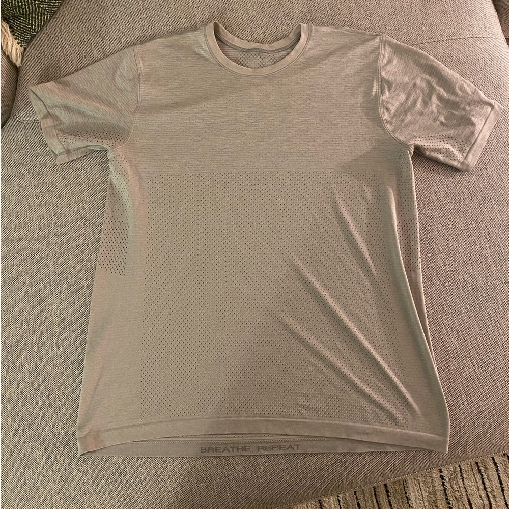 Lululemon T Shirt - Grey - XL